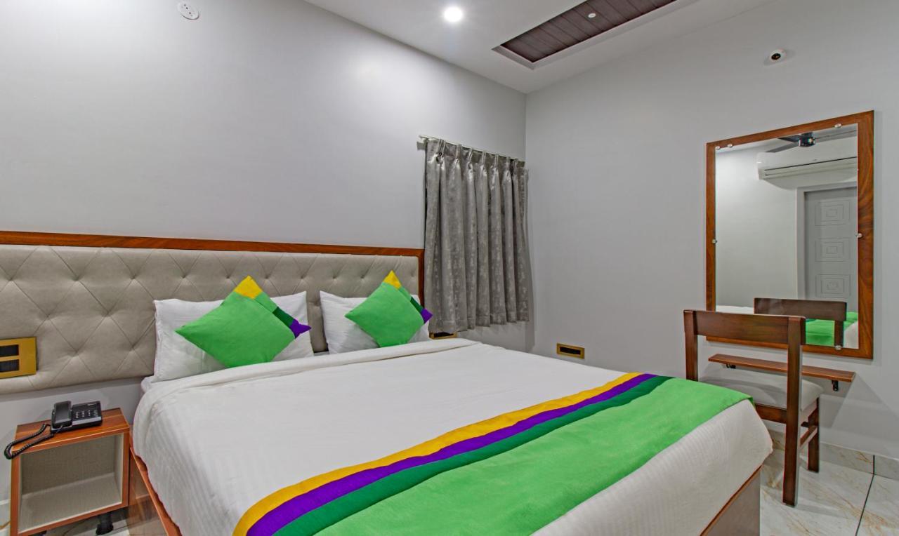 Treebo Abhi Suites, 400 Mts From Guntur Junction Exterior photo