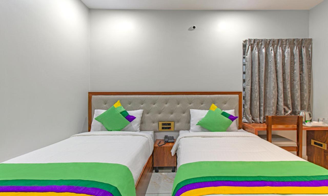 Treebo Abhi Suites, 400 Mts From Guntur Junction Exterior photo
