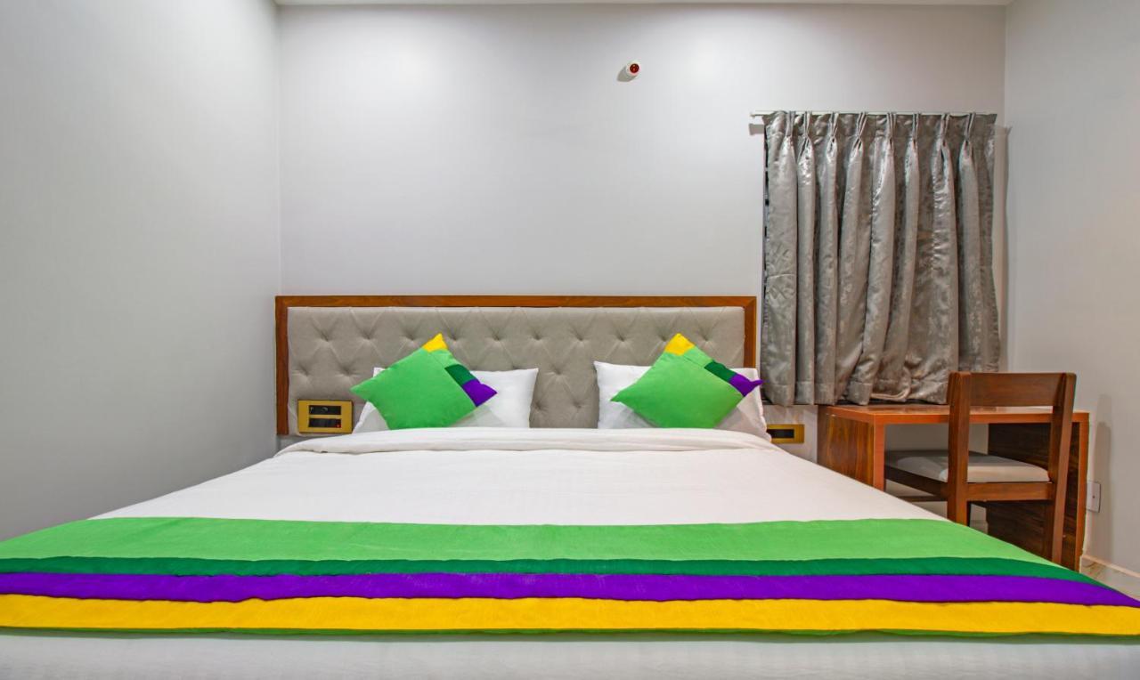 Treebo Abhi Suites, 400 Mts From Guntur Junction Exterior photo