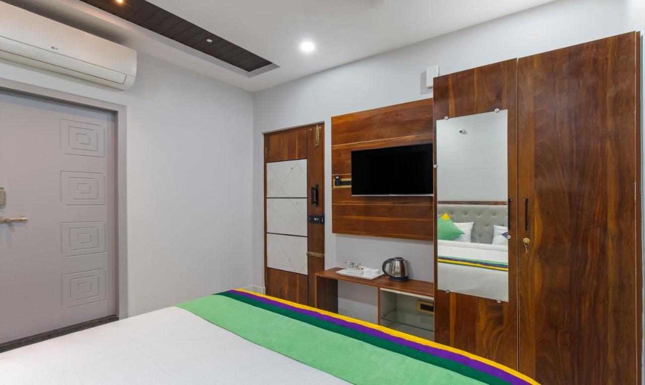 Treebo Abhi Suites, 400 Mts From Guntur Junction Exterior photo