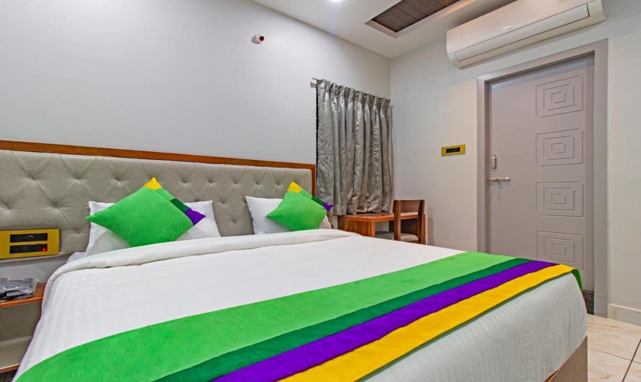 Treebo Abhi Suites, 400 Mts From Guntur Junction Exterior photo